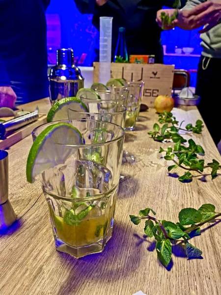 Profitez d'un défi dynamique autour de la mixologie pour stimuler votre créativité.