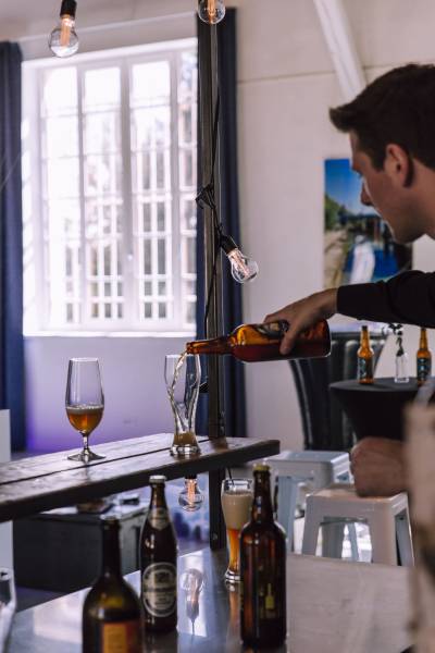 Dégustation commentée de bières pour aborder la zythologie lors d’une soirée d’entreprise ou team-building sur Lyon et sa région