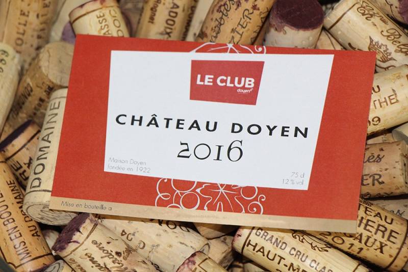 Création de votre vin et de votre étiquette personnalisé pour la mise en bouteille de vos clients sur Lyon et sa région 