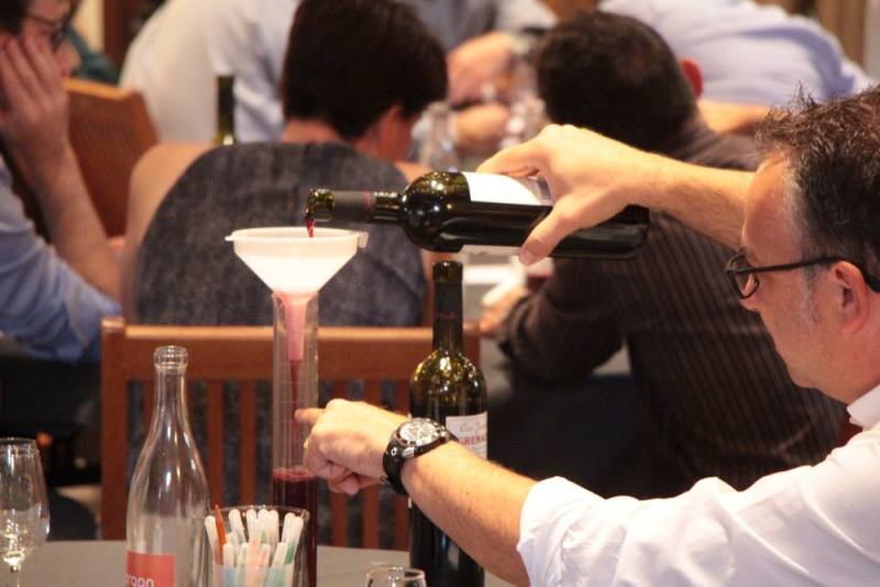 Créer une cuvée pour un séminaire ou une occasion particulière, une activité autour du vin ludique et mémorable