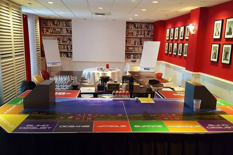 Pour un salon professionnel, un lancement de produit, personnalisé un plateau de jeu aux couleurs de votre entreprise à Beynost proche de Lyon 