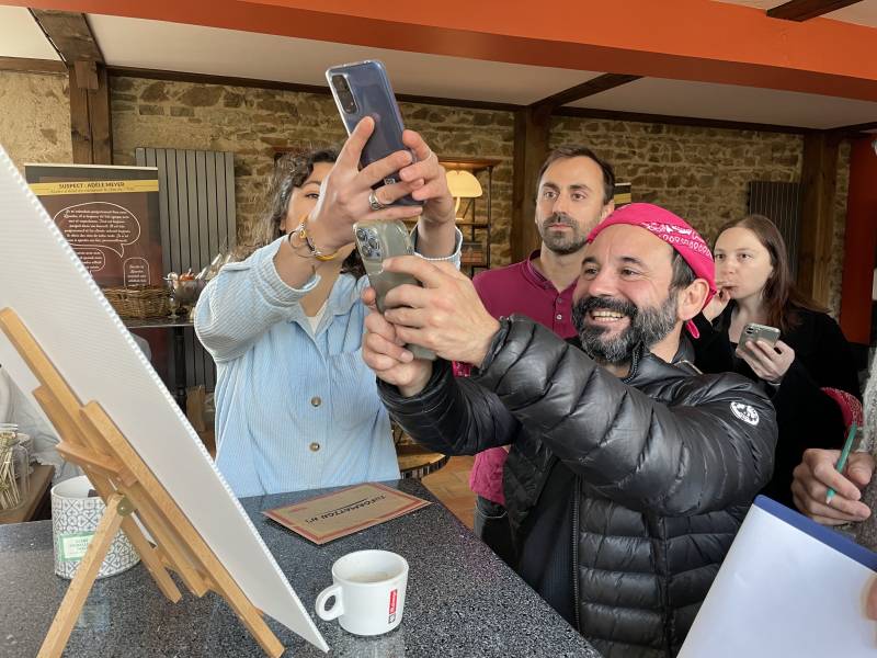 Enquêtez en équipe pour un rappprochement optimal de vos collaborateurs..  