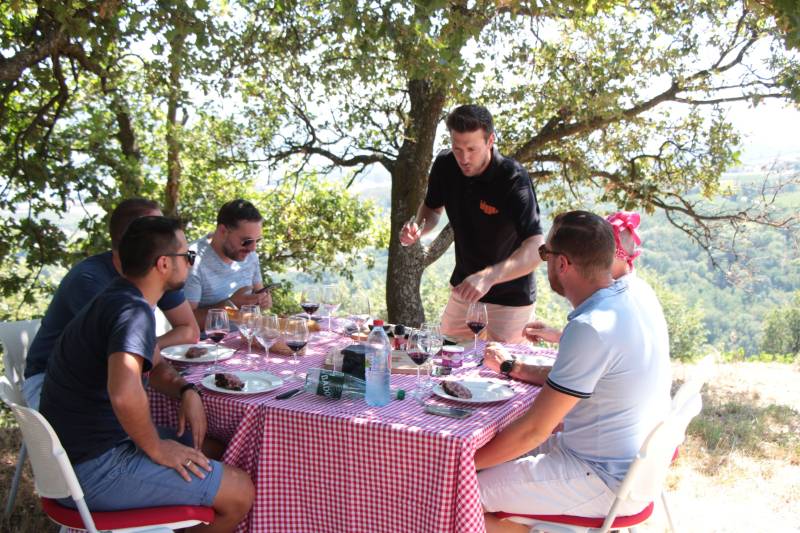 Déjeuner / Dîner chez un vigneron, une escapade œnologique authentique entre collaborateurs ou clients à la découverte du Beaujolais et de la vallée du Rhône