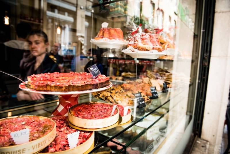 Visite gourmande du Vieux Lyon mêlant découverte culturelle de Lyon et haltes dégustations dans la capitale des gones